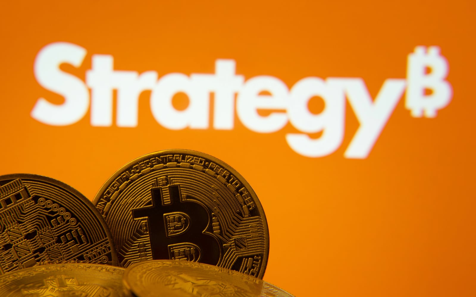 Strategy : un bond de 105 % grâce à 756 millions de dollars injectés par BlackRock et VanEck